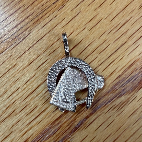 14k gold horse/horse shoe pendant - Picture 2 of 2